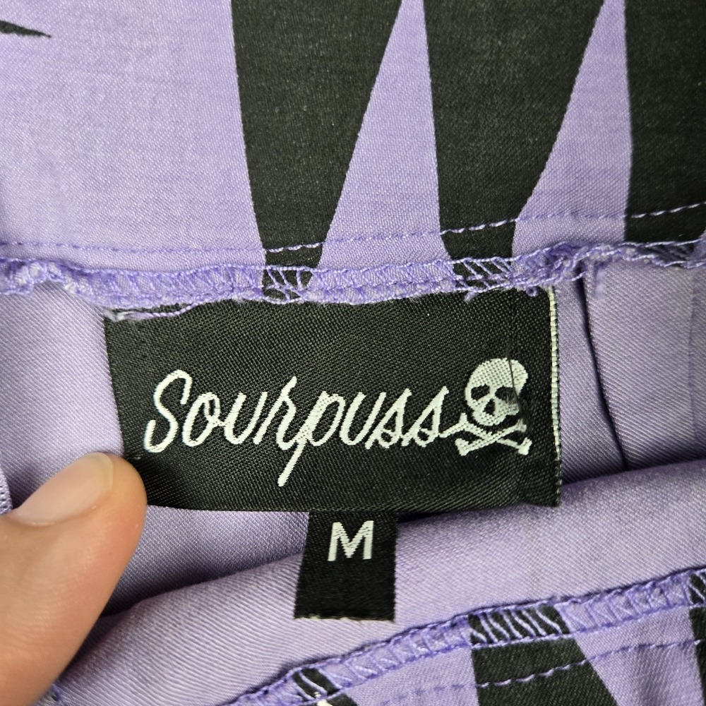 Sourpuss Women's Retro Sweetie Pie Shorts Size Medium Purple Rockabilly MCM - Picture 3 of 8
